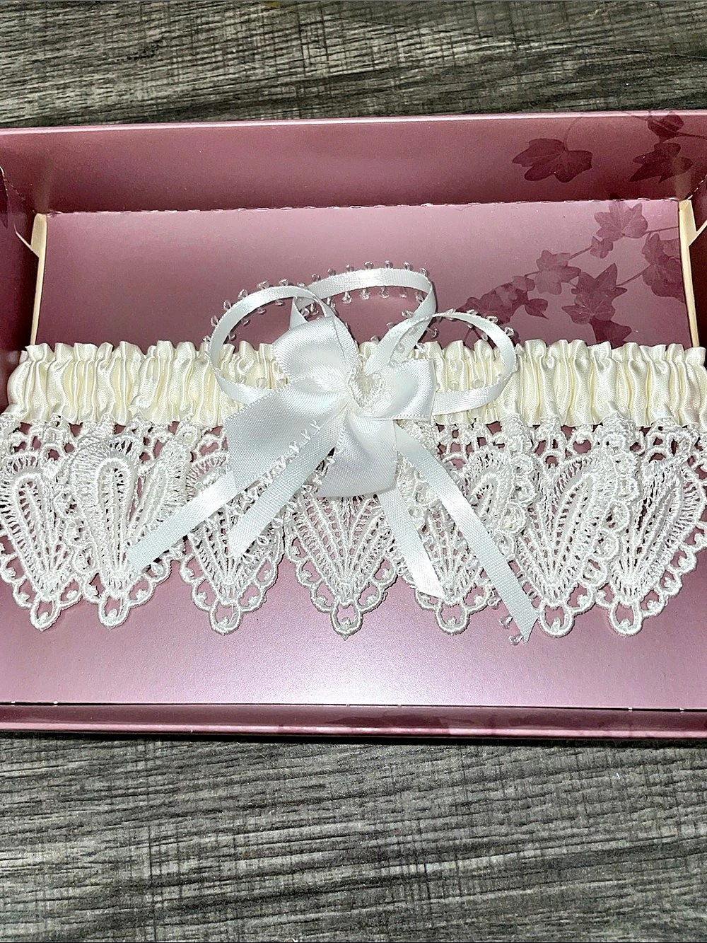 Vintage Hortense B. Hewitt White Heart Lace Garter Off White Lace Garter NWT